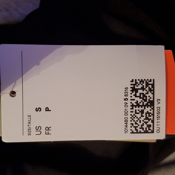 H&M Light Support Sports Top - SOLD - Picture 3 of 4